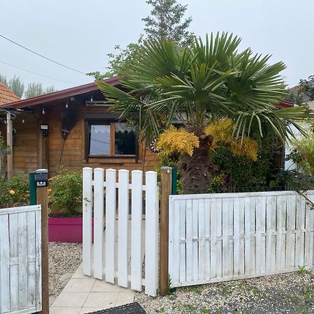 Grand Chalet Tout Equipe 6 Personnes Proche Des Plages Du Debarquement Sommervieu Zewnętrze zdjęcie